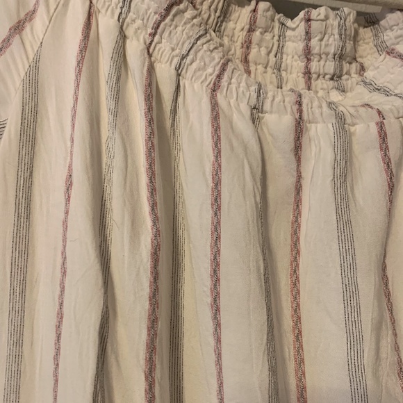 Pinstripe off the shoulder dress - Picture 4 of 4